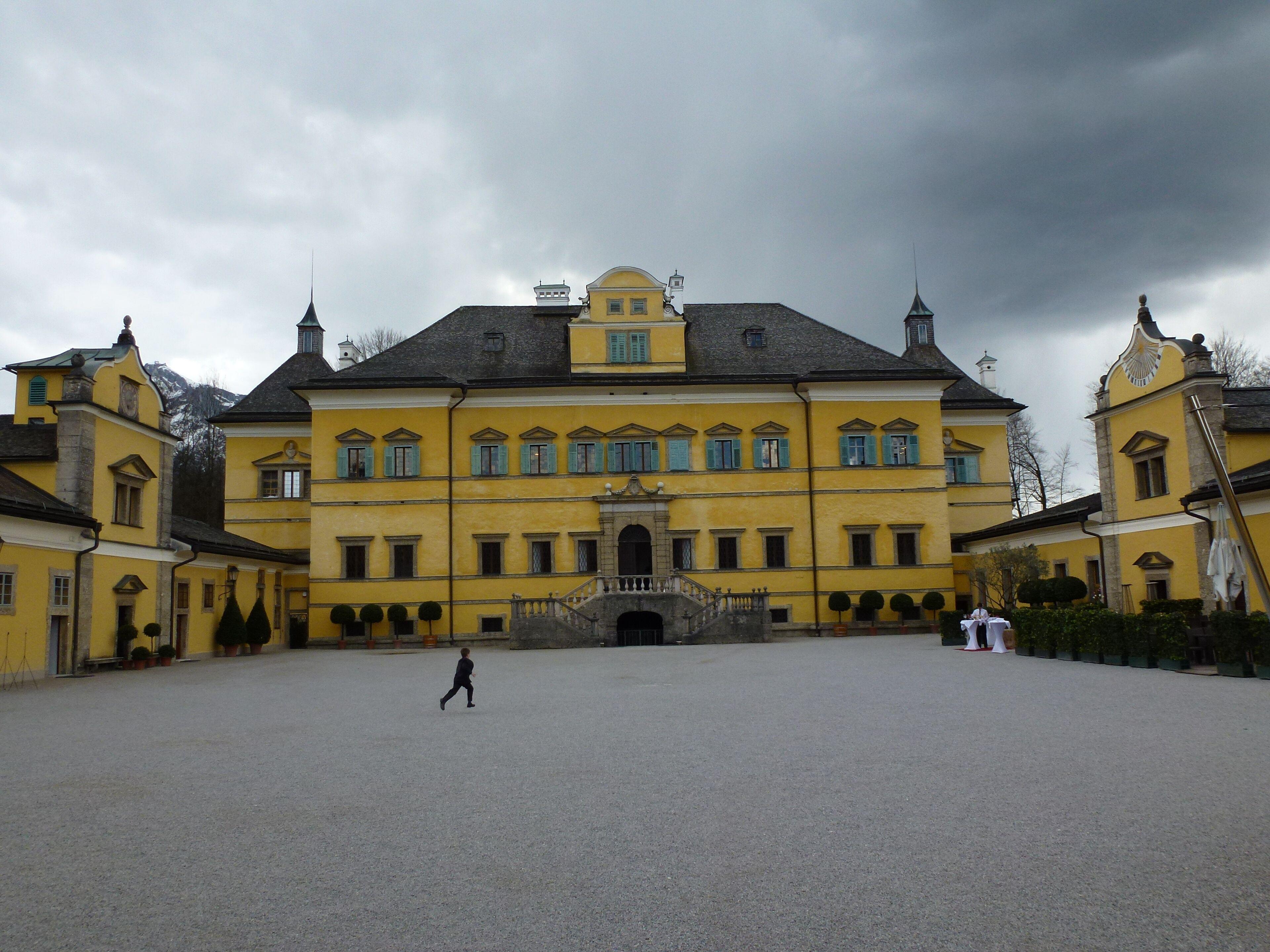 Nähe Residenzbrunnen: 4 Salzburger Hotels verglichen