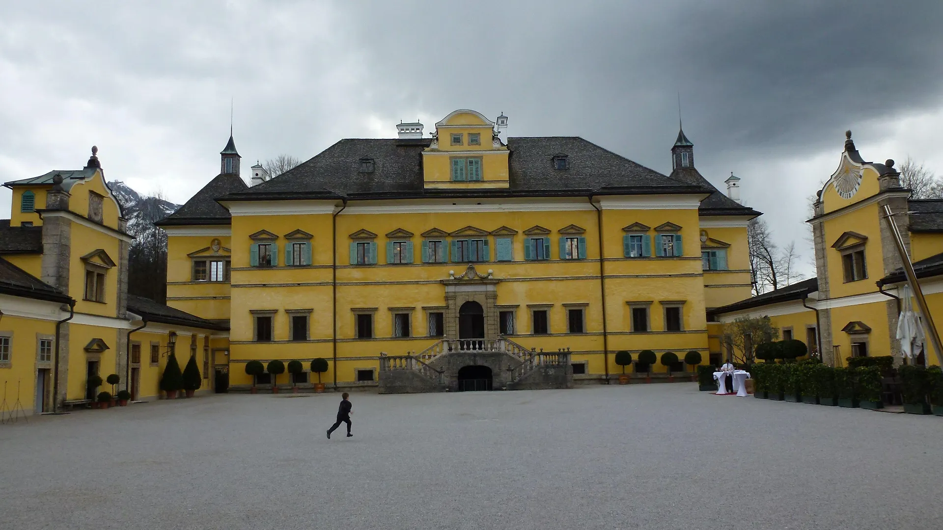 Nähe Residenzbrunnen: 4 Salzburger Hotels verglichen