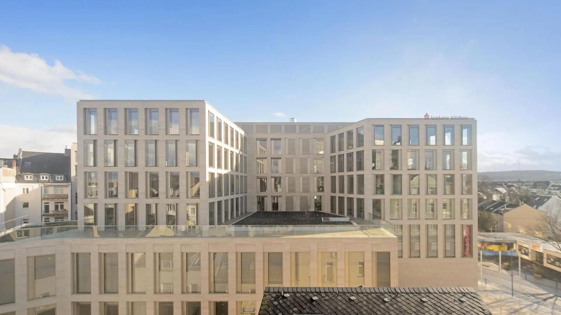 Wo übernachten nahe dem Rheinischen Landesmuseum: 4 Hotels im Vergleich