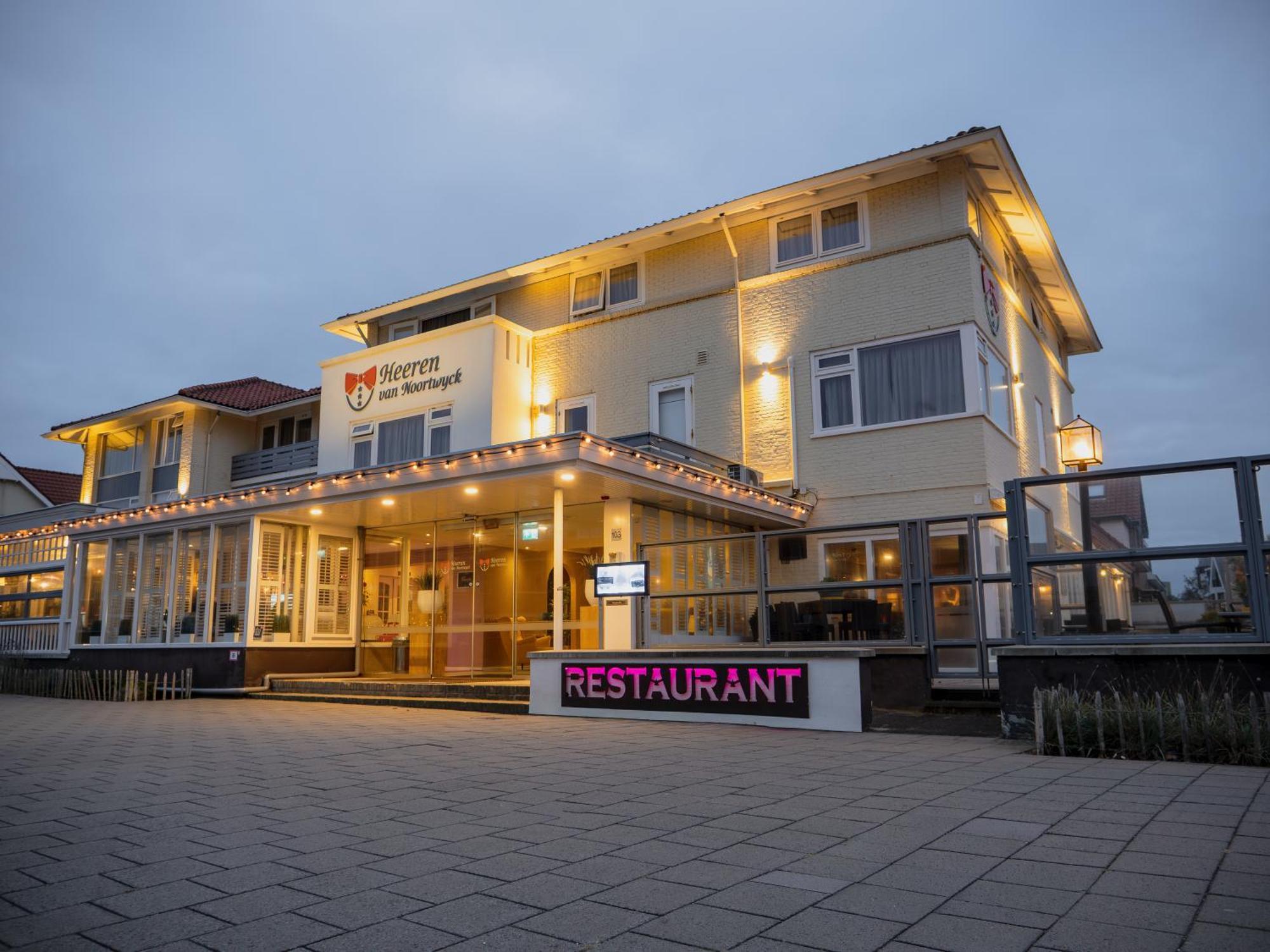 8 Zentrale Hotels nahe Space Expo Noordwijk im Vergleich